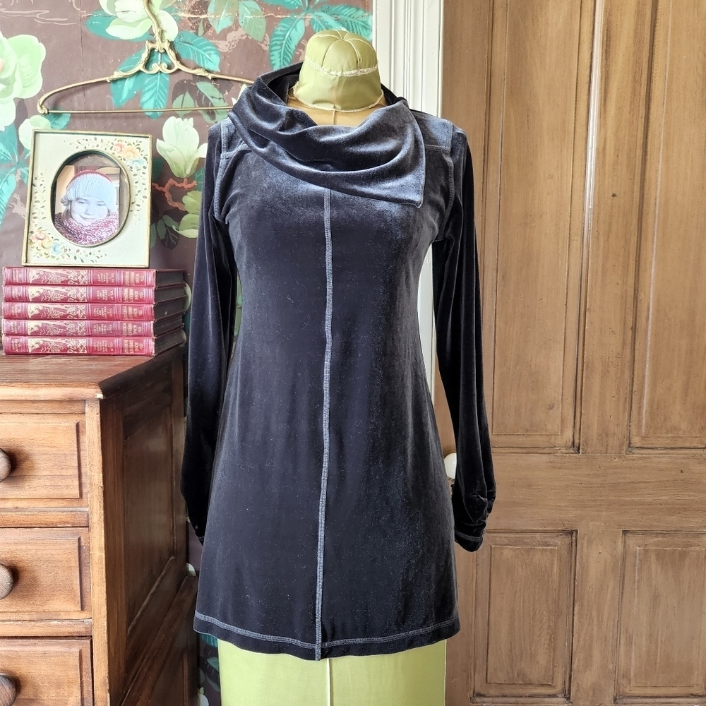 Velvet Turtleneck Pullover Size XS